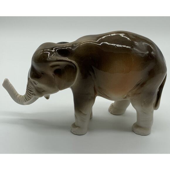 Royal Dux Elephant Figurine Czechoslovakia 5” Tall Elephant - Picture 3 of 6